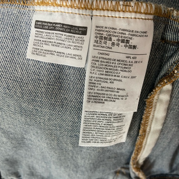 Levi's Distressed Denim Jacket - Light Blue - Picture 4 of 4